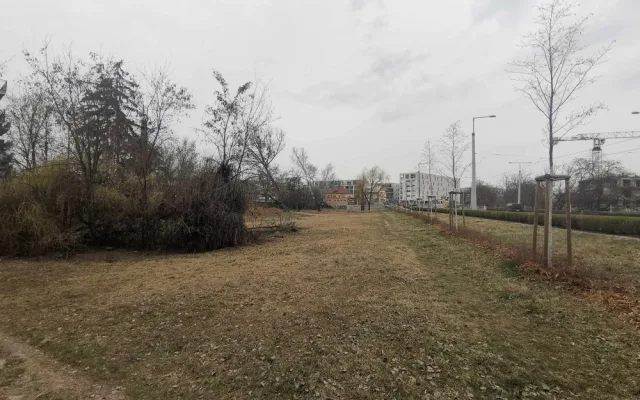 Zaneřáděný pás blízko Šantovky se promění v nový park. Olomouc už má studii a řeší pozemky