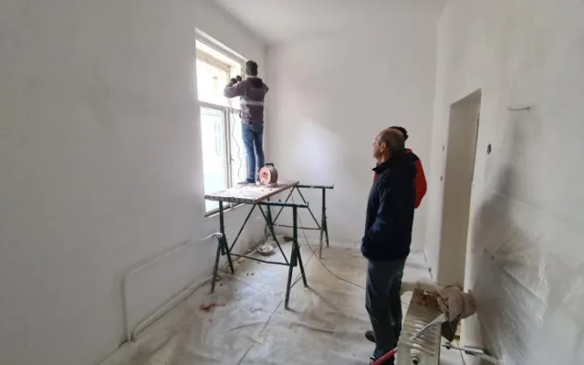 Opravená Záložna v Litovli ubytuje ukrajinské uprchlíky. Práce rychle postupují