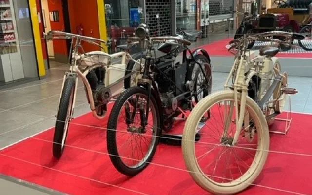 Historické skvosty i luxusní novinky ze světa aut a motocyklů zaparkují v Šantovce