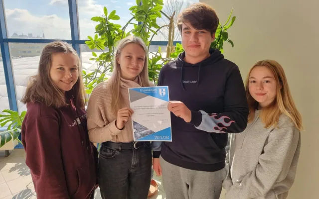 Studenti hejčínského gymnázia už pět let zkouší podnikat. Vydělané peníze dávají na charitu