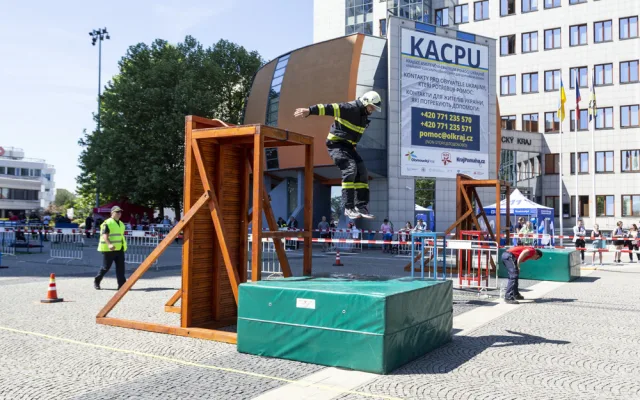 FOTO: Hasiči obsadili olomoucké přednádraží. V nejtvrdší soutěži padl rekord trati