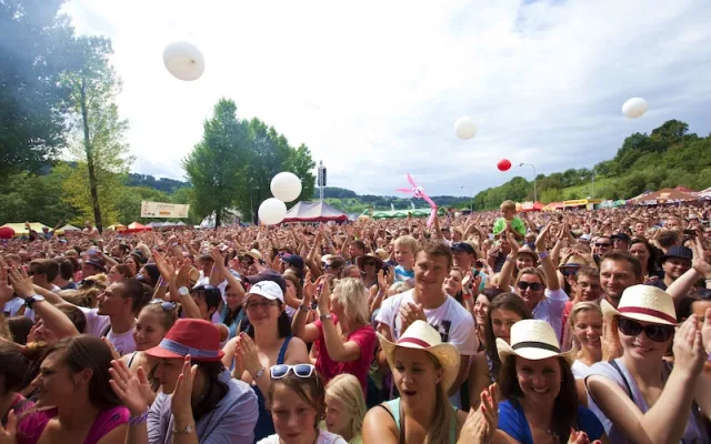 Hudebně-švestkový festival Trnkobraní se vrací a oznamuje kompletní line-up s kapelami Chinaski, Rybičky 48, Tři sestry a dalšími interprety