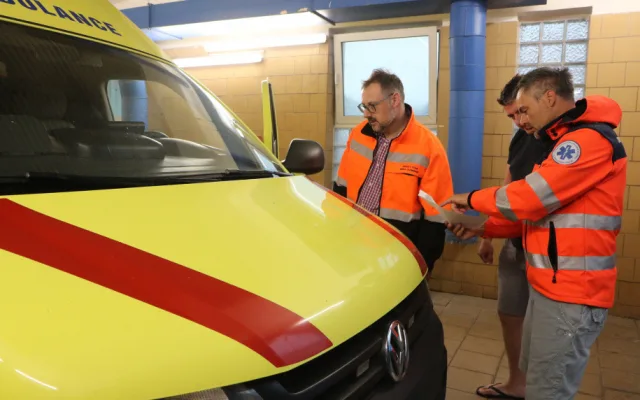 Město Černivci na jihozápadě Ukrajiny požádalo o pomoc. Dostane sanitku, která sloužila na Šumpersku