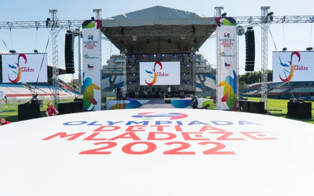 Na Andrově stadionu odstartovala největší sportovní akce regionu. Olympiáda dětí a mládeže