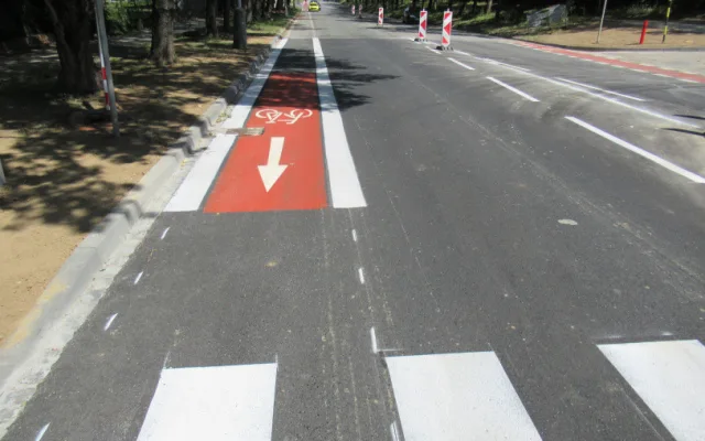 Olomouc opravila přechod v Hněvotínské ulici. Dostal dělící ostrůvek
