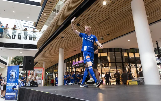 FOTOGALERIE: Sigmáci se představili fanouškům v Šantovce. Na ligu mají připravené i žluté dresy