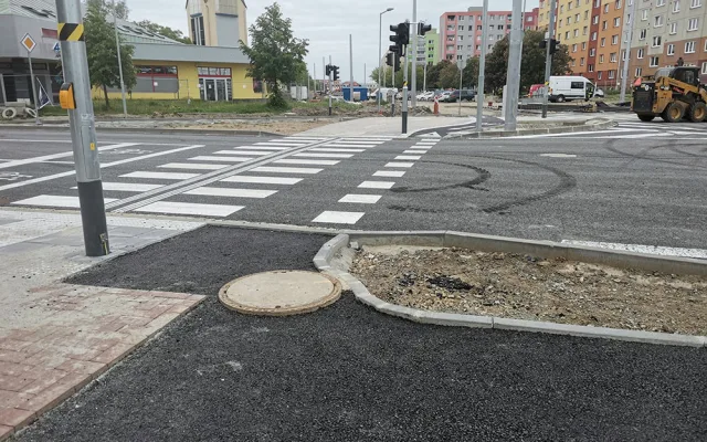 Speciální asfalt až na konec. Cyklostezky u Billy v Olomouci dostanou finální povrch zřejmě na podzim