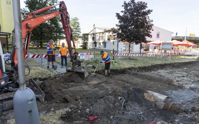 Speciální asfalt až na konec. Cyklostezky u Billy v Olomouci dostanou finální povrch zřejmě na podzim