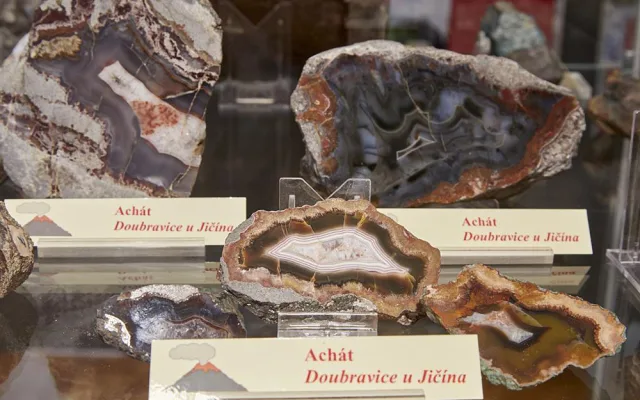 Návrat k dobám dávných sopek. Výstava představí výbušnou historii Moravy a Slezska