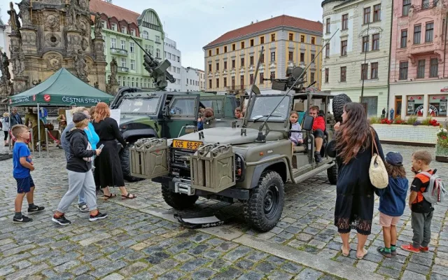 V Olomouci vzniká pískovcová socha císařovny Marie Terezie. Probíhá Týden vojenské historie