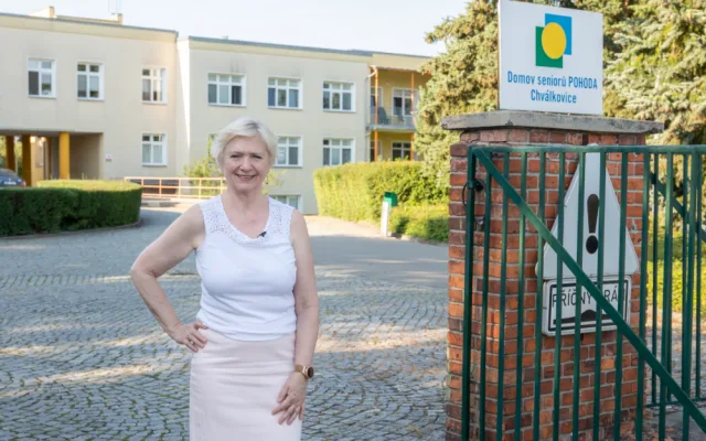 Město musí pomáhat rodinám, které o své blízké pečují doma, říká Eva Machová