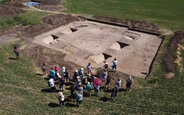 U Němčic nad Hanou archeologové objevili zabité meče. Šlo o keltský rituál po smrti bojovníka