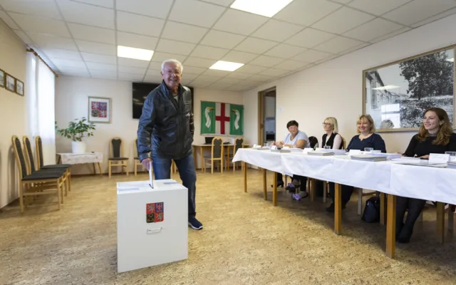 VOLBY 2022: Obyvatelé Nákla v referendu odmítli rozšíření těžby štěrkopísku na obecních pozemcích