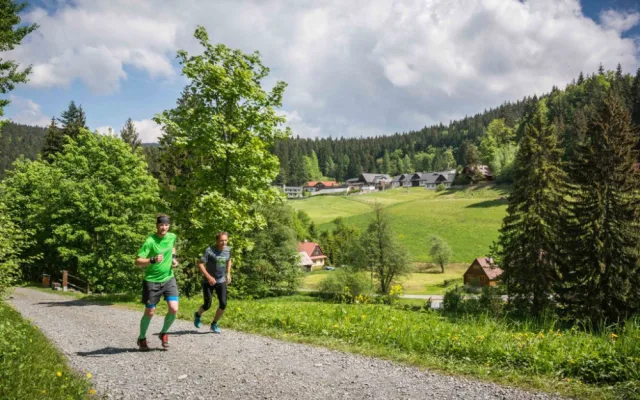 Tip na dámskou jízdu: užijte si víkend se cvičením i wellness v Beskydech