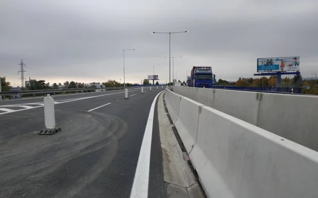 Konec kolon u Prostějova. Silničáři dokončili opravy sjezdu z dálnice a pro letošek i estakády