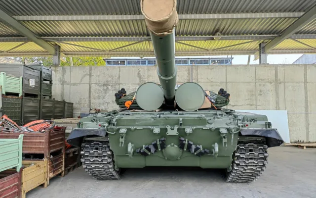 Ze Šternberka vyrazil na Ukrajinu tank Tomáš. Češi se na něj složili ve sbírce
