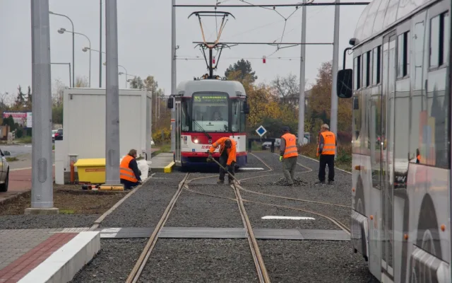 Tramvaje v plánovaném termínu vyrazily na nový úsek trati v Olomouci