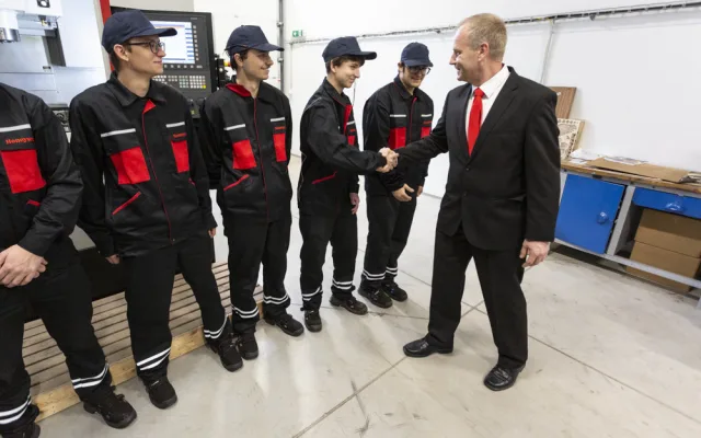 Honeywell podpořil talentované žáky v Lutíně. Propojení školy a praxe je ideální, shodli se ředitelé