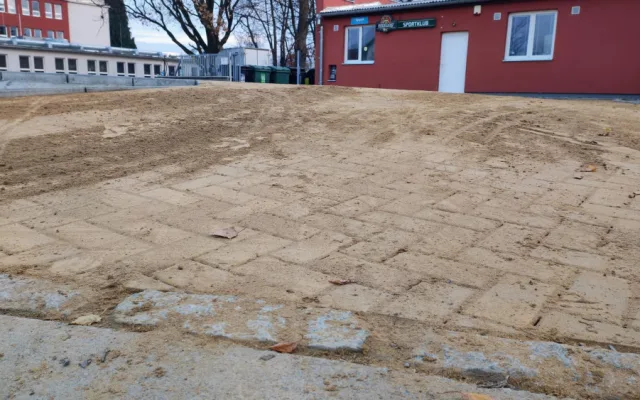 GLOSA: Kontroverzní obratiště a parkoviště u základní školy v Bohuňovicích