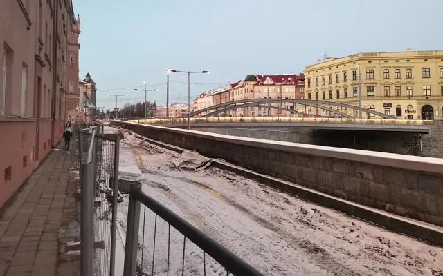 Protipovodňové dílo u centra Olomouce je hotové. V okolních ulicích se ale uzavírky ještě protáhnou
