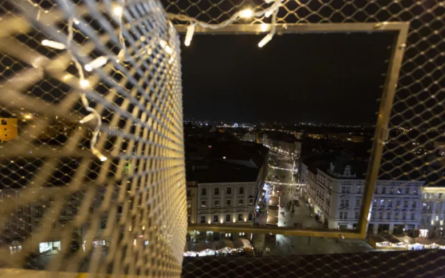 ANKETA: Jak se vám líbí? Oznámkujte letošní vánoční trhy v centru Olomouce