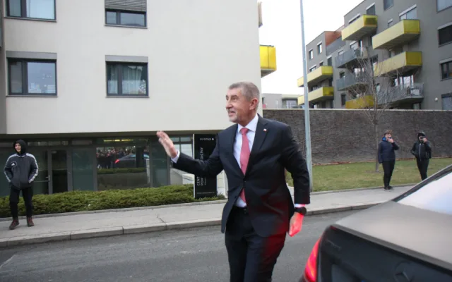 Petr Pavel je novým prezidentem. Andreje Babiše porazil o milion hlasů