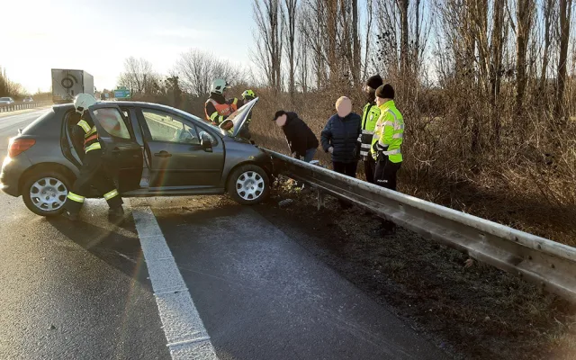 Na D35 u Litovle se zranili tři lidé. Dálnice na Olomouc je po sérii nehod zavřená