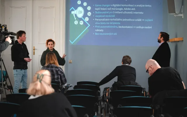 Olomoučtí vědci dokážou rozborem textu určit osobnost autora. Převratnou novinku už eviduje patentový úřad USA