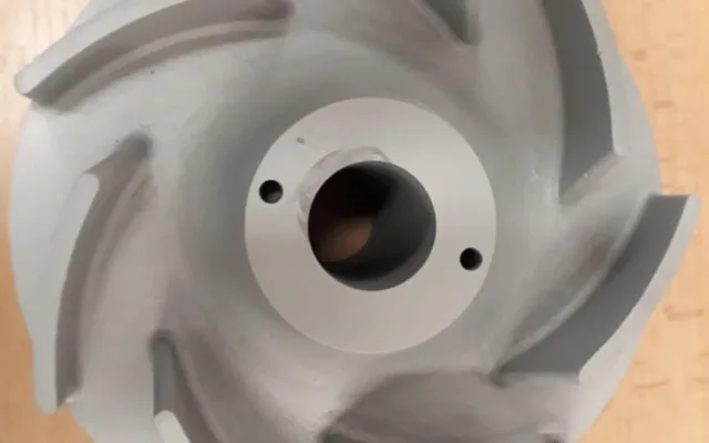 Kovová součástka pro Dlouhé Stráně vznikla na 3D tisku za dva týdny. Jinak by se čekalo měsíce