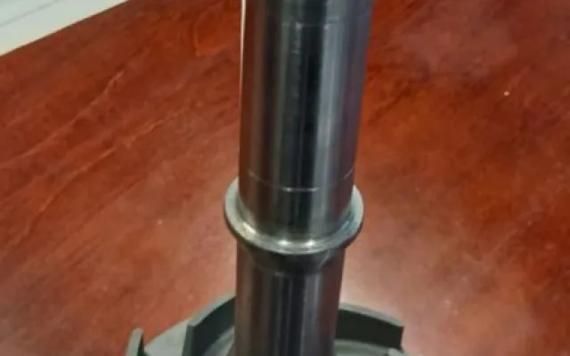 Kovová součástka pro Dlouhé Stráně vznikla na 3D tisku za dva týdny. Jinak by se čekalo měsíce