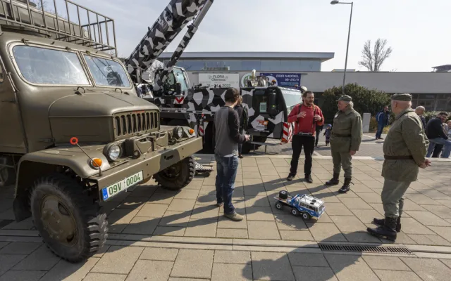 Noční vidění, drony i bitvy lodí. Interaktivní modelářská výstava ovládne olomoucké výstaviště