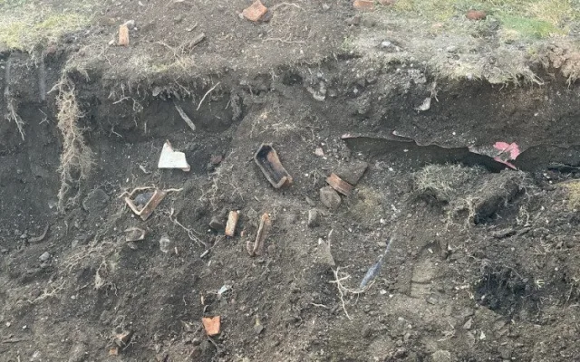 Dělník překopl krumpáčem vysokonapěťový kabel. Přes pět tisíc domácností ze Šternberka bylo bez elektřiny