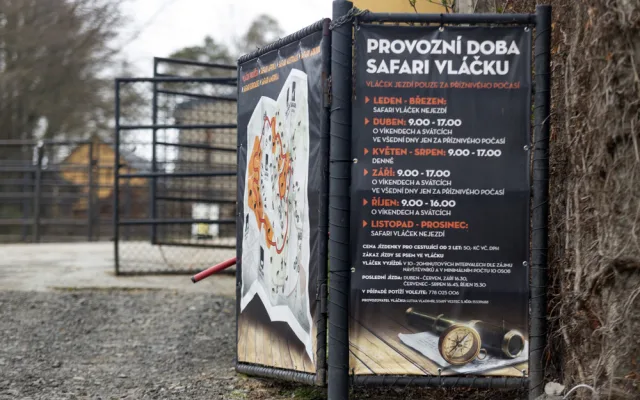 FOTOGALERIE: Vláčkem za soby a klokany. Zoo Olomouc otevřela dvě nové části safari