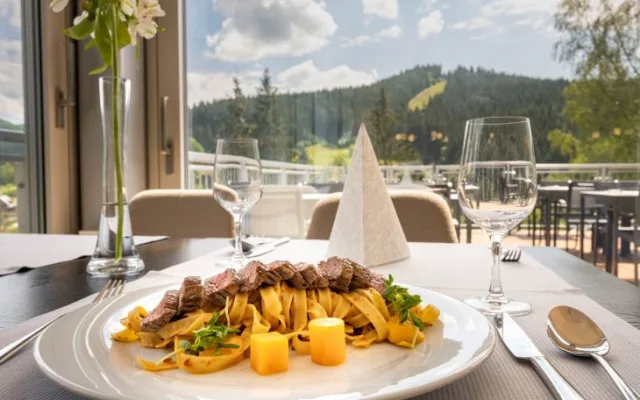 Klid, wellness a jarní Beskydy. Odpočiňte si ve Spa hotelu Lanterna
