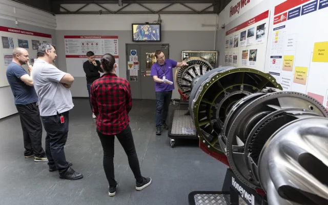 Na návštěvě před posláním životopisu: Honeywell Olomouc otevírá každý měsíc své haly veřejnosti