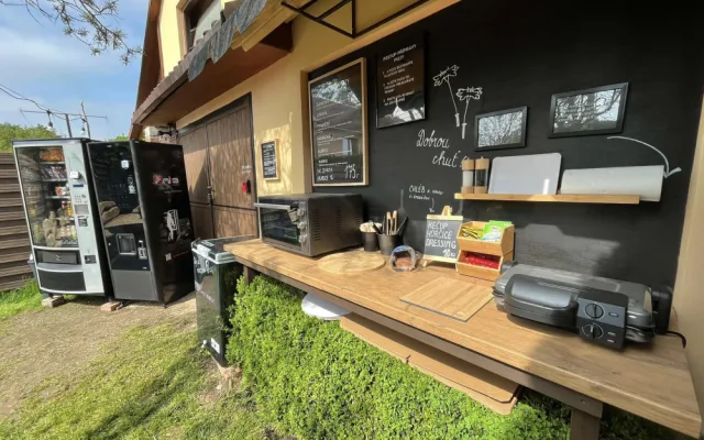 Je libo točené nebo grilované maso? Minipivovar z Rakové u Konice nabízí samoobslužný výčep a bistro