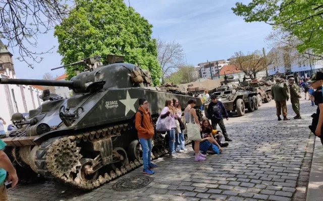 Sběratel Pavel Rogl si splnil klukovský sen. Jako jediný v Česku vlastní pojízdný americký tank Sherman