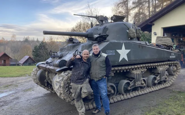 Sběratel Pavel Rogl si splnil klukovský sen. Jako jediný v Česku vlastní pojízdný americký tank Sherman
