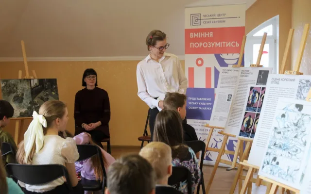 Kyjev se snaží žít, říká šéfka místního Českého centra. Sirény a evakuace jsou ale na denním pořádku