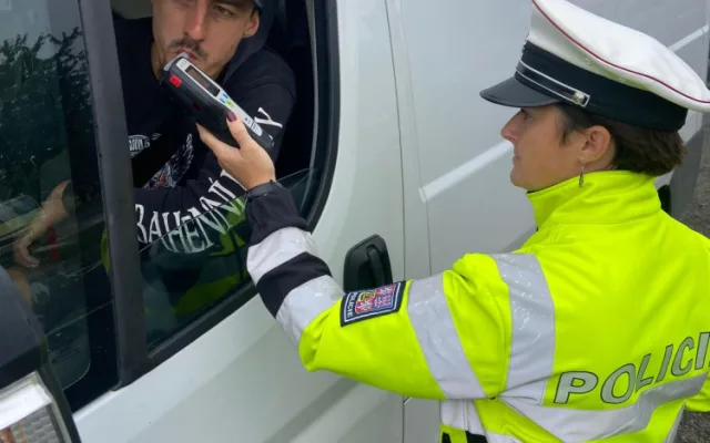 U více než stovky dopravních nehod v Olomouckém kraji byly alkohol nebo drogy. Policie chystá kontroly