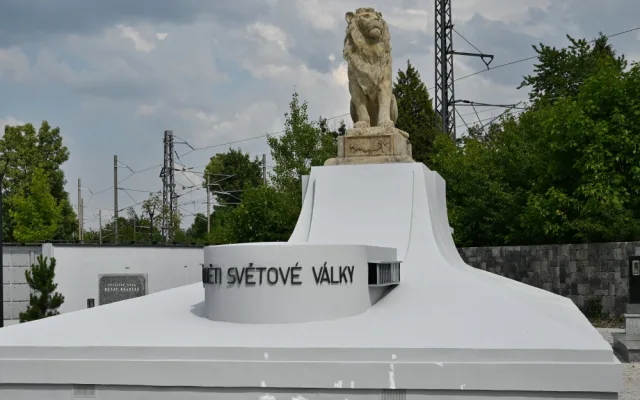 Hranické mauzoleum, kde jsou ostatky vojáků z první světové války, prokouklo. Opravy přišly na 400 tisíc korun