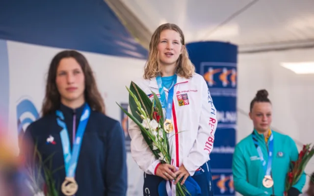 Trojnásobný zlatý triumf. Vodní slalomářka Klára Kneblová zvládla boj s bolestí i světovou konkurencí