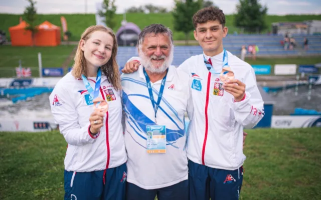 Trojnásobný zlatý triumf. Vodní slalomářka Klára Kneblová zvládla boj s bolestí i světovou konkurencí