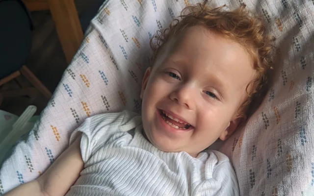 Dvouletý Martínek trpí vážnou formu vzácného AADC syndromu, šancí je genová terapie