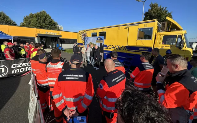 Mistři za volantem sanitky. Tým z Olomouckého kraje vyhrál republikový šampionát řidičů záchranek