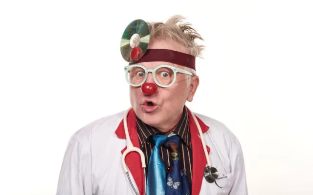 Vytvořit humor z ničeho a rozesmát i dítě, kterému do smíchu není. František Nedbal mluví o klaunování jako o práci snů