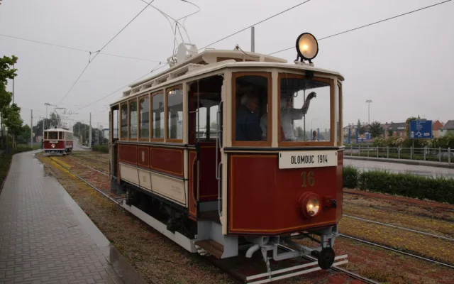 Do Olomouce se po 24 letech vrací historická tramvaj číslo 16. Stála v depozitáři Technického muzea v Brně