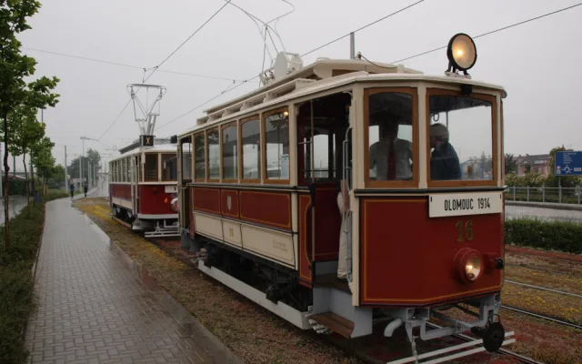 Do Olomouce se po 24 letech vrací historická tramvaj číslo 16. Stála v depozitáři Technického muzea v Brně