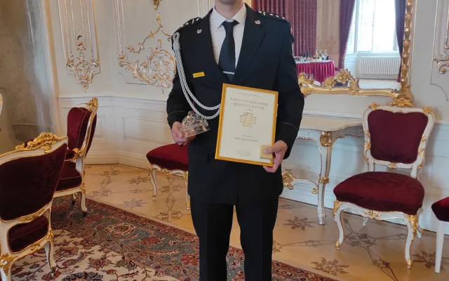 Vždy připraven k zásahu. Hasič ze Zábřehu dostal cenu na Pražském hradě, v létě pomáhal u nehod na dráze
