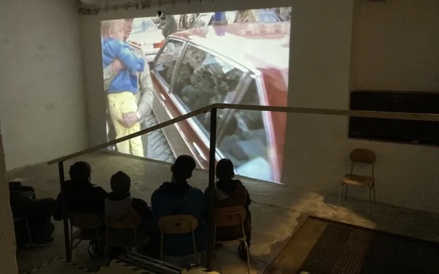 Kino v krytu a krátký kvíz. Tak se žáci seznamovali se Sametovou revolucí v Olomouci